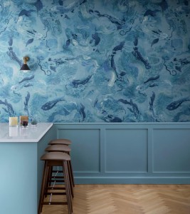 Fototapeta ryby koi Rebel Walls R21022 Atlantis Fish Blue Sam Wilde
