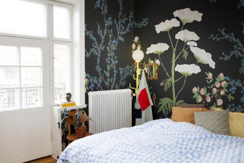 Fototapeta botaniczna chinoiserie Rebel Walls R18711 Crowberry Midnight Cottage Core