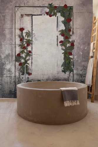 Fototapeta pod prysznic w industrialnym stylu Wall & Deco WET_SL2401 Stolen Flowers WET SYSTEM 2024