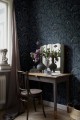 Tapeta Z Roślinnym Wzorem Sandberg 837-96 Elin Midnight Blue Kolonin