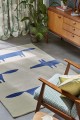 Dywan w lisy Scion Mr Fox Pebble Denim 25328