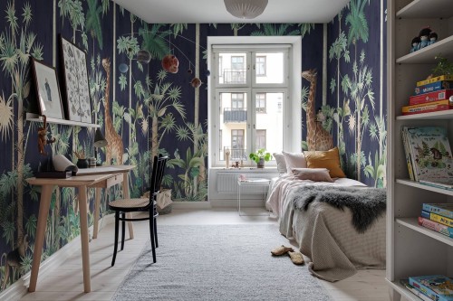 Fototapeta egzotyczne zwierzęta w dżungli Rebel Walls R16792 Giraffe's Stroll Nightfall Rebel Favorites