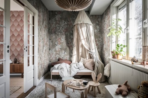 Fototapeta kwiaty wisterii Rebel Walls R19309 Wisteria Linen Imperfections