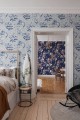Fototapeta w japońskim stylu Rebel Walls R19321 Floral Ripple Blue Imperfections