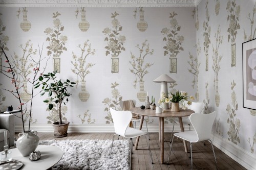 Fototapeta wazony z kwiatami Rebel Walls R19341 Japanese Vase Pearl Imperfections