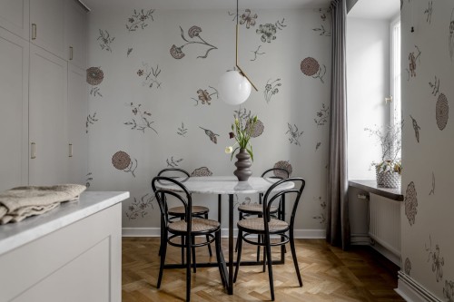 Fototapeta kwiaty Rebel Walls R19251 Flower Fall Pearl Vintage Brocade