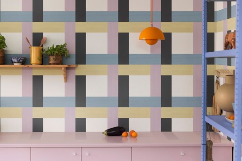 Fototapeta geometryczna Rebel Walls R19406 Don't be Square Rainbow Maximalism More is More