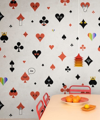 Fototapeta pokerowe emotikony Rebel Walls R19432 Poker Face Red Maximalism More is More