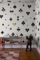 Fototapeta pokerowe emotikony Rebel Walls R19435 Poker Face Black Maximalism More is More