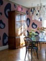 Fototapeta cętki Rebel Walls R19440 Giant Leopard Pink Maximalism More is More