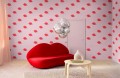 Fototapeta usta Rebel Walls R19453 Kissing Booth Pink Maximalism More is More