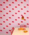 Fototapeta usta Rebel Walls R19453 Kissing Booth Pink Maximalism More is More