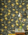 Fototapeta cytryny Rebel Walls R18682 Lemon Tree Dark Green Cottage Core
