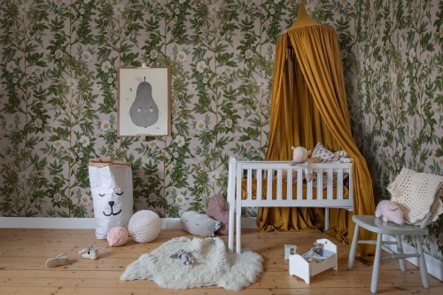 Fototapeta pnącza róż Rebel Walls R18705 Rose Hip Pink Cottage Core