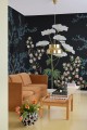 Fototapeta botaniczna chinoiserie Rebel Walls R18711 Crowberry Midnight Cottage Core
