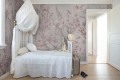 Fototapeta roślinna Rebel Walls R18730 Silk Floral Dusty Pink Cottage Core