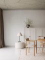 Fototapeta jak jedwabna tkanina Rebel Walls R18758 Silk Shadows Beige Natural Aesthetics
