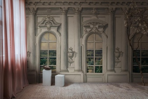 Fototapeta krajobraz w stylu vintage Rebel Walls R18806 Ballroom Windows Vintage Scenic Landscapes