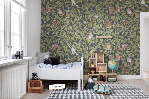 Fototapeta ptaki i liście Rebel Walls R19836 Backwood Birds Dark Blue Ilon Wikland