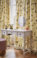 Tkanina jedwab z botanicznym wzorem Cole & Son Hummingbirds Silk F111/1002 Selection of Hummingbirds Fabric