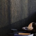 Tapeta tekstylna metaliczne kreski Black Edition W950/02 Onuma Wallcovering Shadow Tsauri