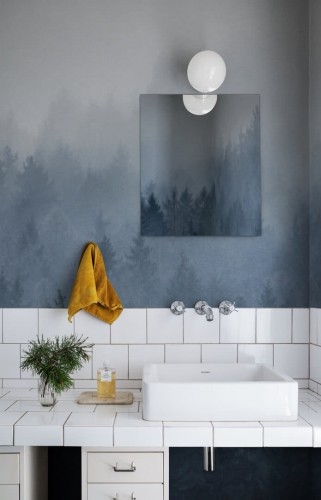 Fototapeta las we mgle Rebel Walls R18868 Cloudy Forest Blue Mystic Shades