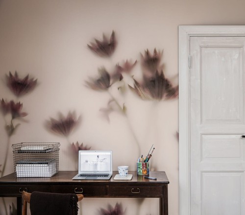 Fototapeta graficzne kwiaty Rebel Walls R18883 Astrantia Pink Mystic Shades