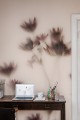 Fototapeta graficzne kwiaty Rebel Walls R18883 Astrantia Pink Mystic Shades