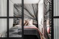 Fototapeta falujące linie Rebel Walls R18597 Opulence Lines Graphite Simplicity
