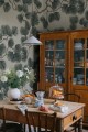 Fototapeta gałęzie sosny Sandberg S10488 Pine Mural Green Ett Hem, Öland