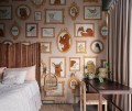 Fototapeta zwierzęta w ramkach Rebel Walls R19996 Pet Frames Pink Family Fun