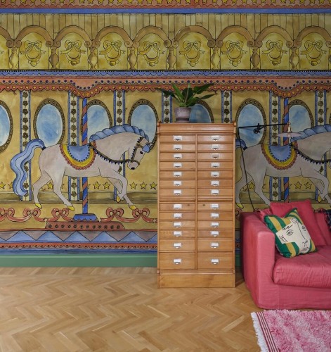 Fototapeta karuzela Rebel Walls R20591 Merry go Around Yellow Family Fun