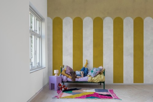 Fototapeta zaokrąglone paski Rebel Walls R20371 Circus Stripes Mustard Hot Pops