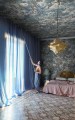 Fototapeta botaniczna w stylu vintage Rebel Walls R20330 Lush Grove Light Blue Poetic