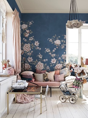 Fototapeta kwiatowe pnącza róż Rebel Walls R20356 Floral Chinoiserie Dark Blue Poetic