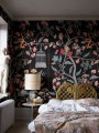 Fototapeta poetycki ogród pełen tajemnic i smoków Rebel Walls R20977 Mystic Garden Black Poetic