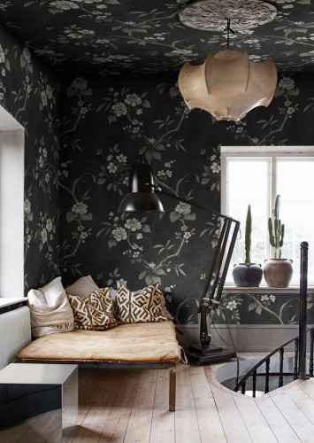 Fototapeta romantyczne kwiaty Rebel Walls R20988 Poetic Flora Black Poetic