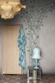 Fototapeta kratownica z pnączem kwiatów Rebel Walls R21017 Poetic Trellis Light Blue Poetic