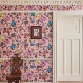 Tapeta kwiatowa w stylu jakobińskim House of Hackney Artemis Amaranth Pink
