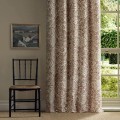 Tkanina w liście i kwiaty rumianku Morris & Co. X The Huntington Chamomile 227387 The Unfinished Works Fabrics