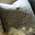 Tkanina w liście i kwiaty rumianku Morris & Co. X The Huntington Chamomile 227388 The Unfinished Works Fabrics