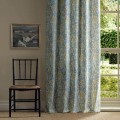 Tkanina w kwiatowy wzór z liśćmi i pnączami Morris & Co. X The Huntington Cornflower 227357 The Unfinished Works Fabrics