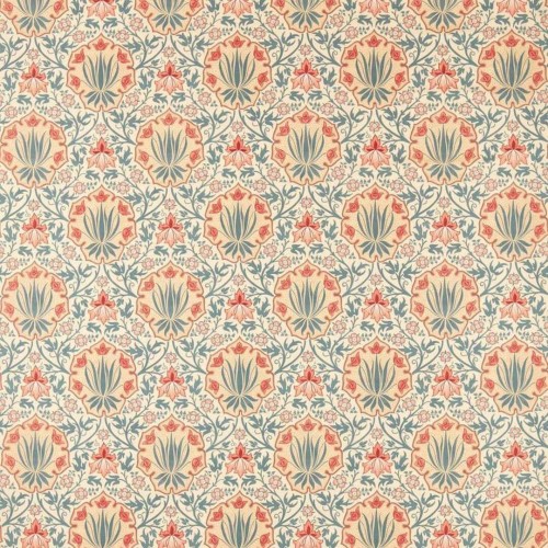 Tkanina dekoracyjna w kwiatowy wzór Morris & Co. X The Huntington Iris & Rose 227374 The Unfinished Works Fabrics