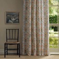 Tkanina dekoracyjna w kwiatowy wzór Morris & Co. X The Huntington Iris & Rose 227374 The Unfinished Works Fabrics