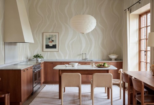 Fototapeta falujące linie Rebel Walls R21097 Gentle Lines Beige Modern Simplicity