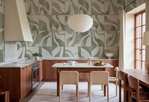 Fototapeta kwadraty z płynnymi formami Rebel Walls R21132 Floating Tiles Green Modern Simplicity