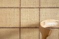 Tapeta naturalna z włókien rafii - geometryczna CMO Paris WRA 12 72 Raphia Cadre Raffia Wallcovering 4