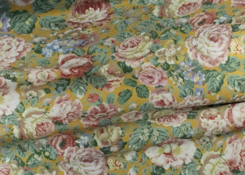 Tkanina ze wzorem róż J&V F7322 Grande Rose Grande Corniche