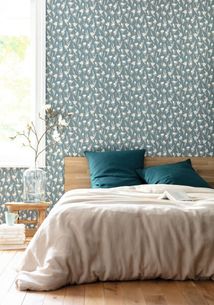 Tapeta w kwiaty do sypialni Caselio Day Dreaming PTB101787126 The Place to Bed