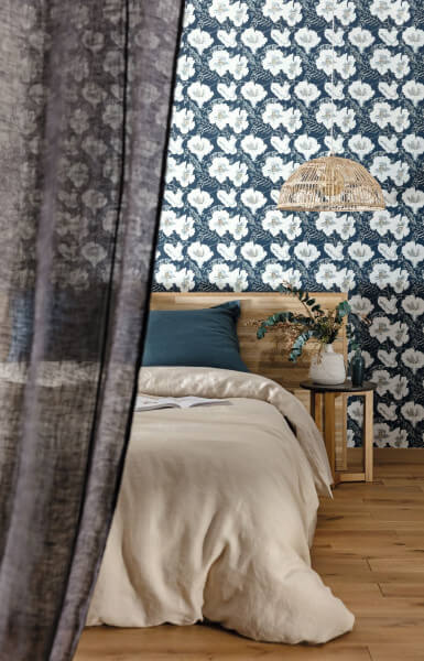 Tapeta do sypialni w kwiaty Ding Ding Dong PTB101796166 The Place to Bed